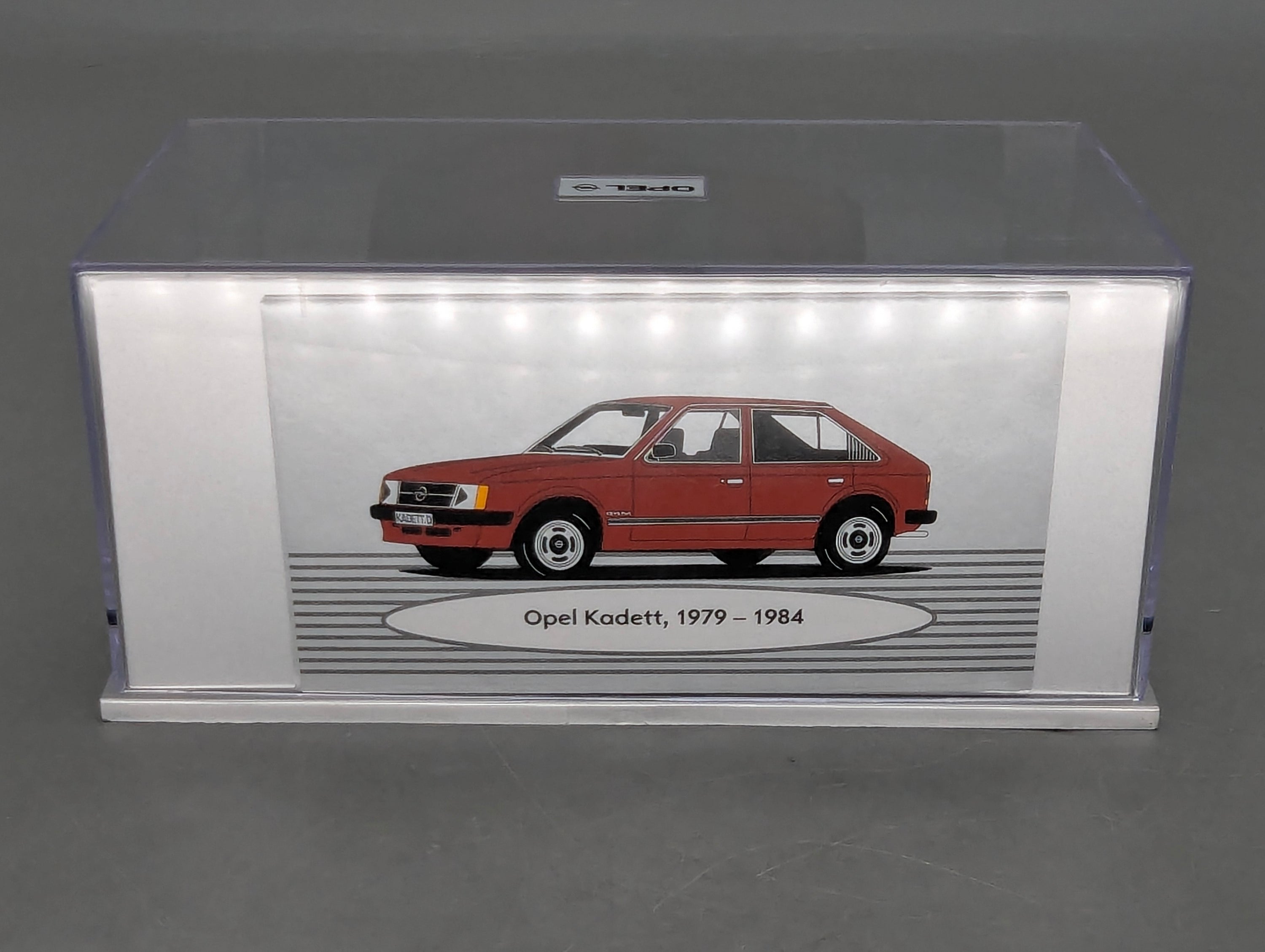 Model Cars 1:43 Minichamps Mercedes Benz SL65 AMG Black Series Silver with original packaging