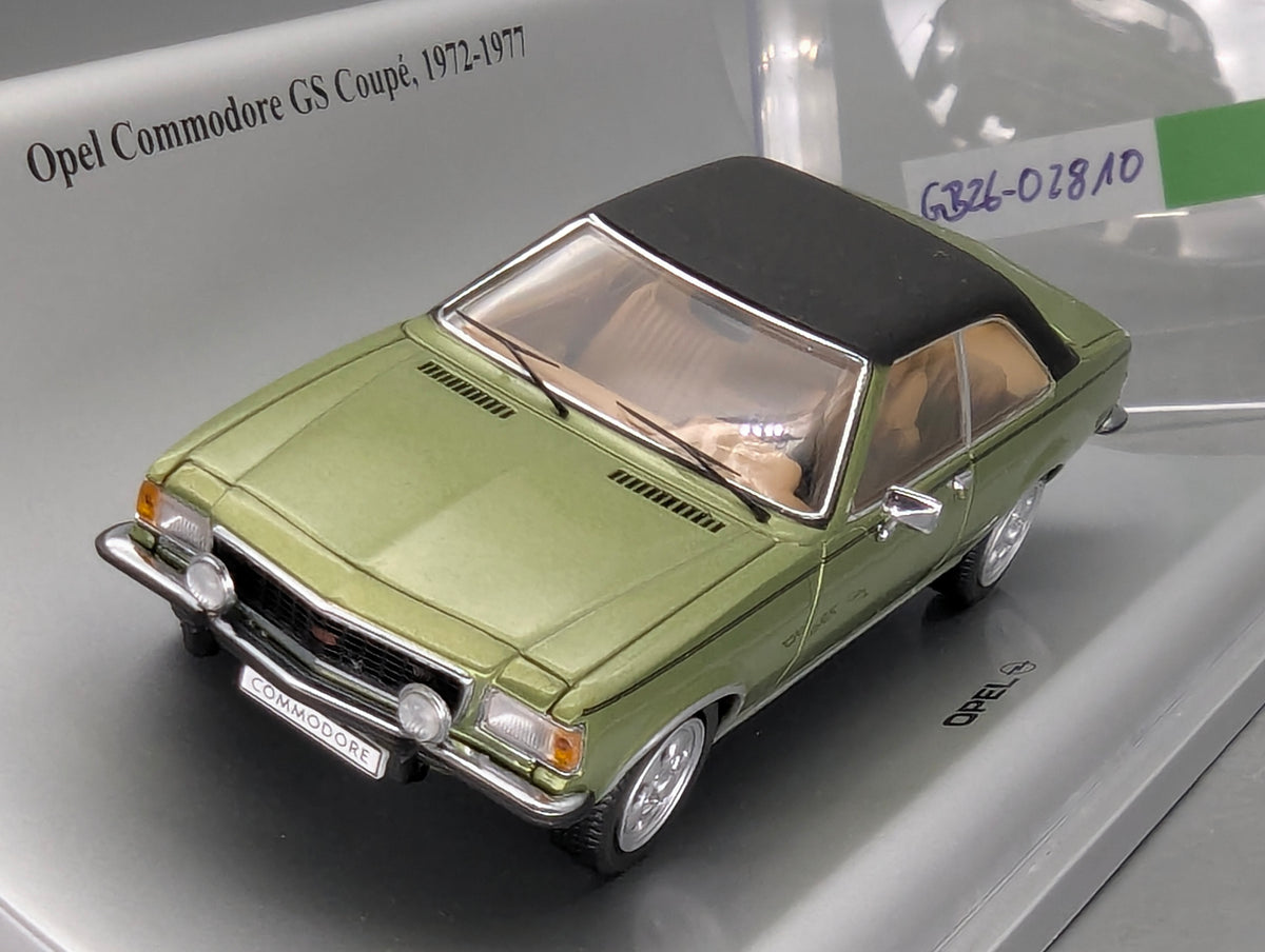 Modellautos 1:43 Schuco Opel Commodore GS Coupe 1972 Grün Metallic mit Vitrine