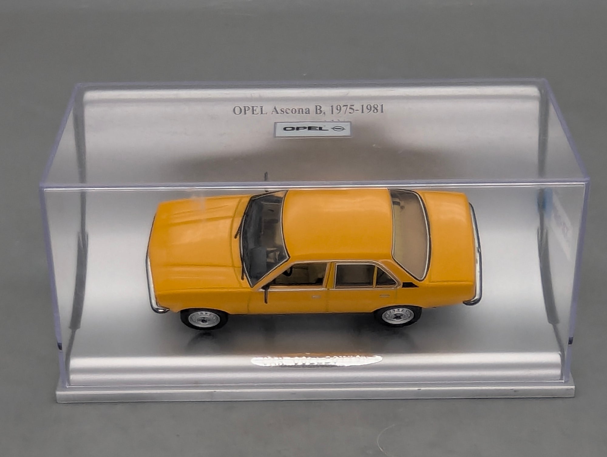 Coches en miniatura 1:43 Minichamps Mercedes Benz SL65 AMG Black Series Plata con embalaje original