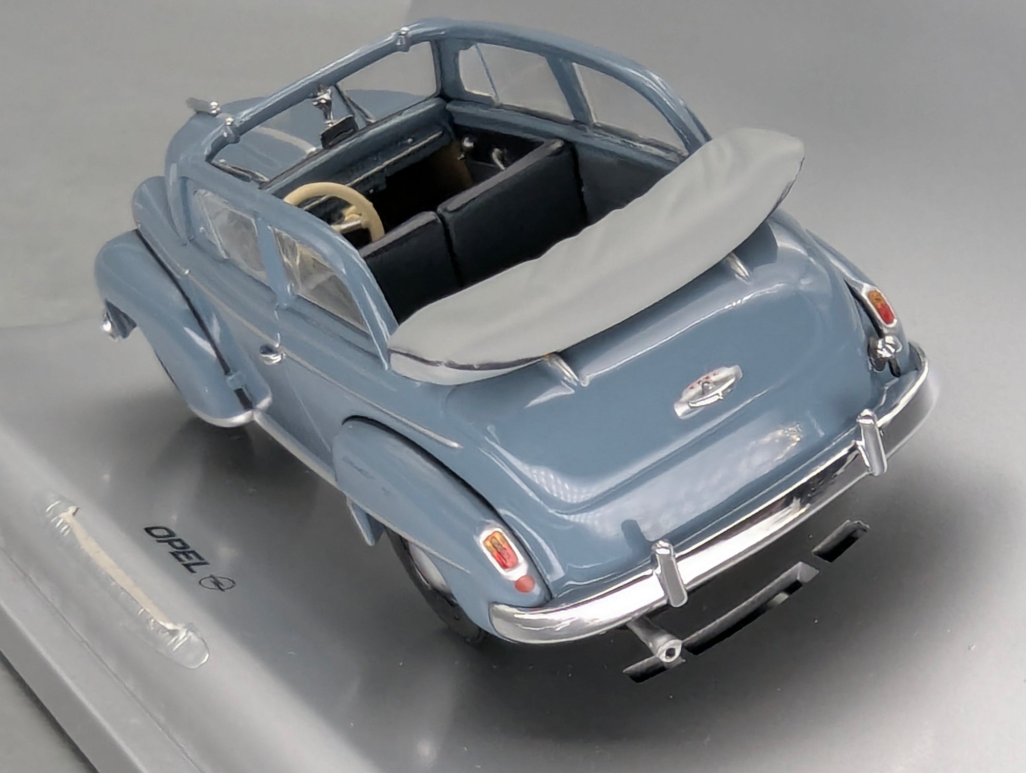 Model Cars 1:43 Minichamps Mercedes Benz SL65 AMG Black Series Silver with original packaging