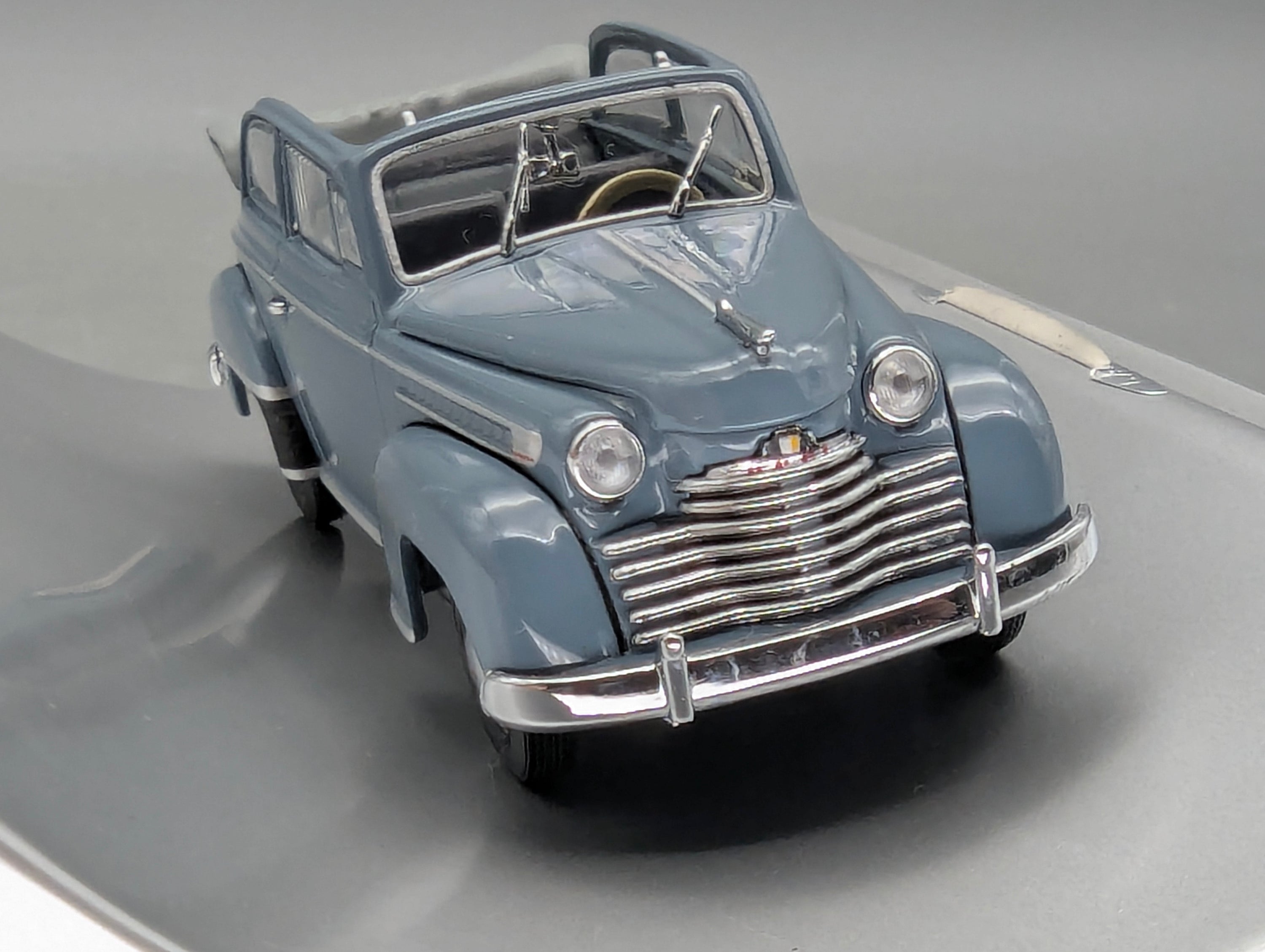 Model Cars 1:43 Minichamps Mercedes Benz SL65 AMG Black Series Silver with original packaging