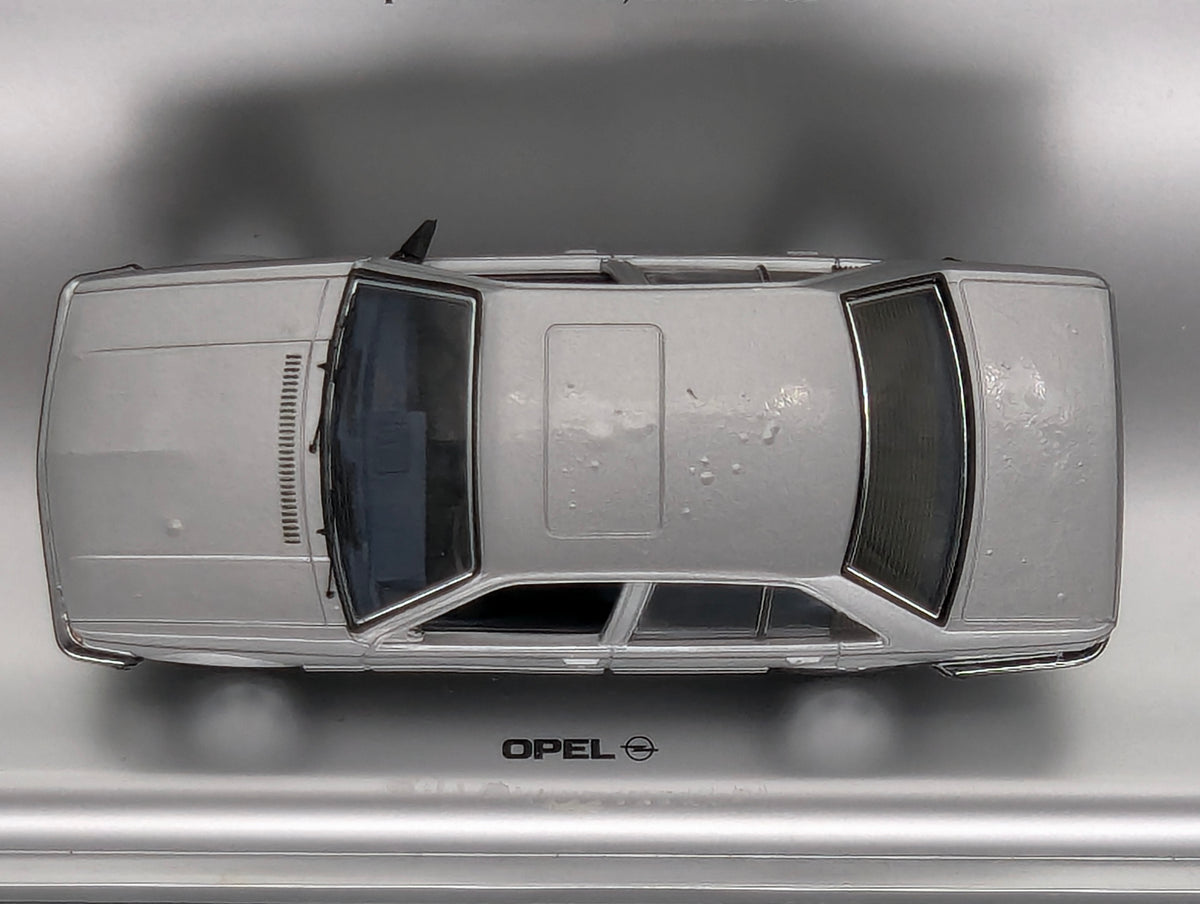 Model Cars 1:43 Minichamps Mercedes Benz SL65 AMG Black Series Silver with original packaging