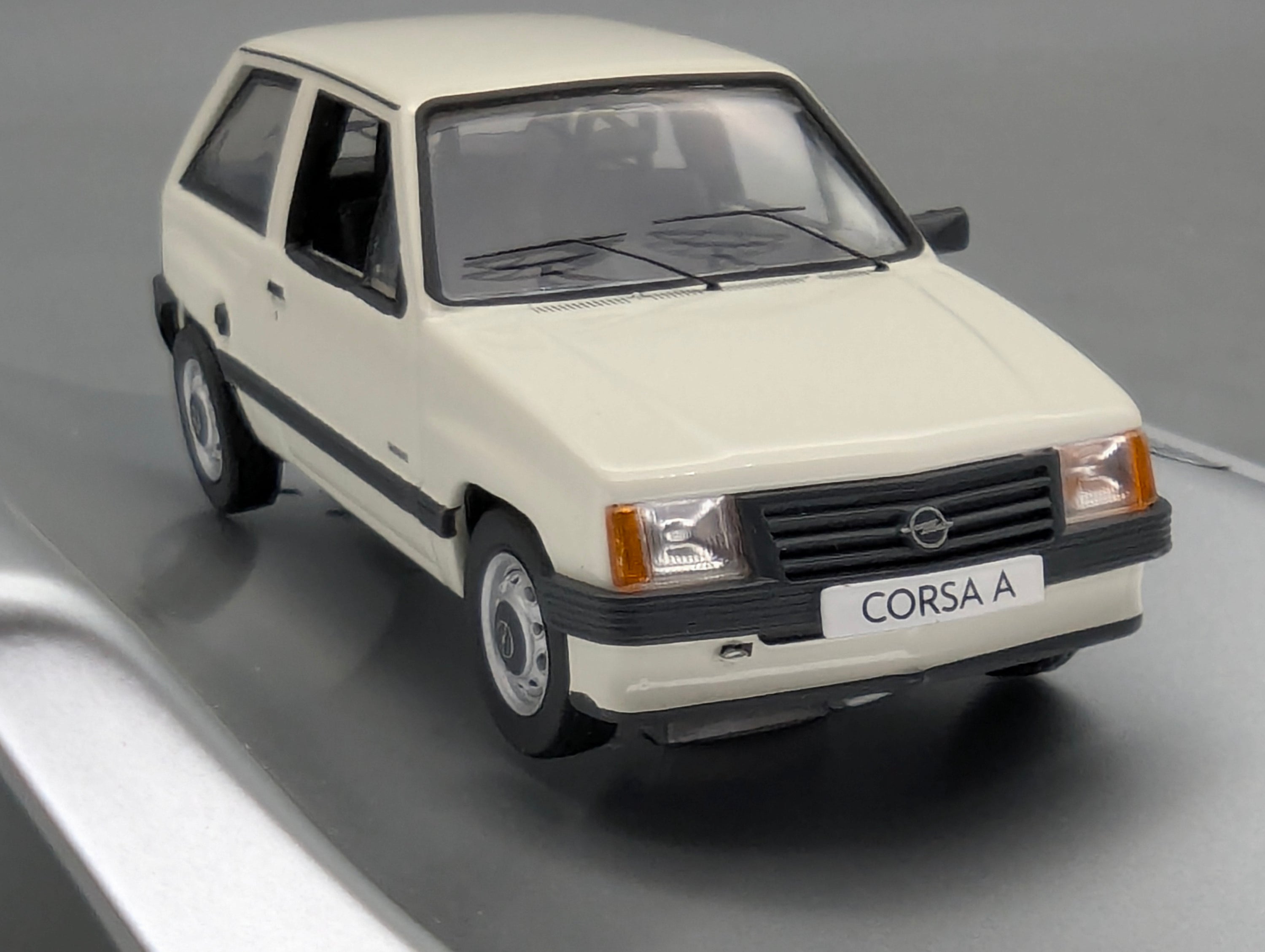 Coches en miniatura 1:43 Minichamps Mercedes Benz SL65 AMG Black Series Plata con embalaje original