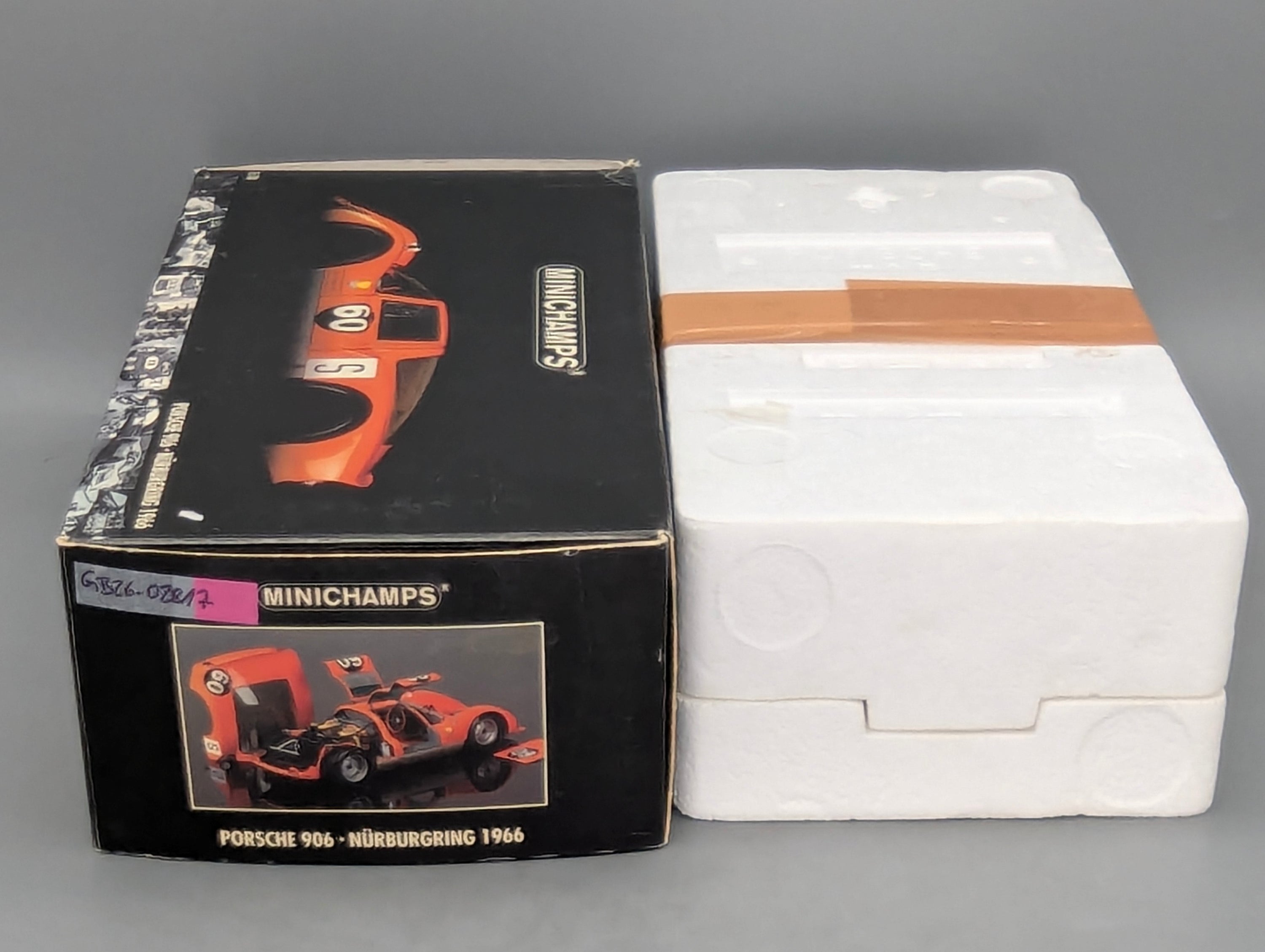 Model Cars 1:43 Minichamps Mercedes Benz SL65 AMG Black Series Silver with original packaging