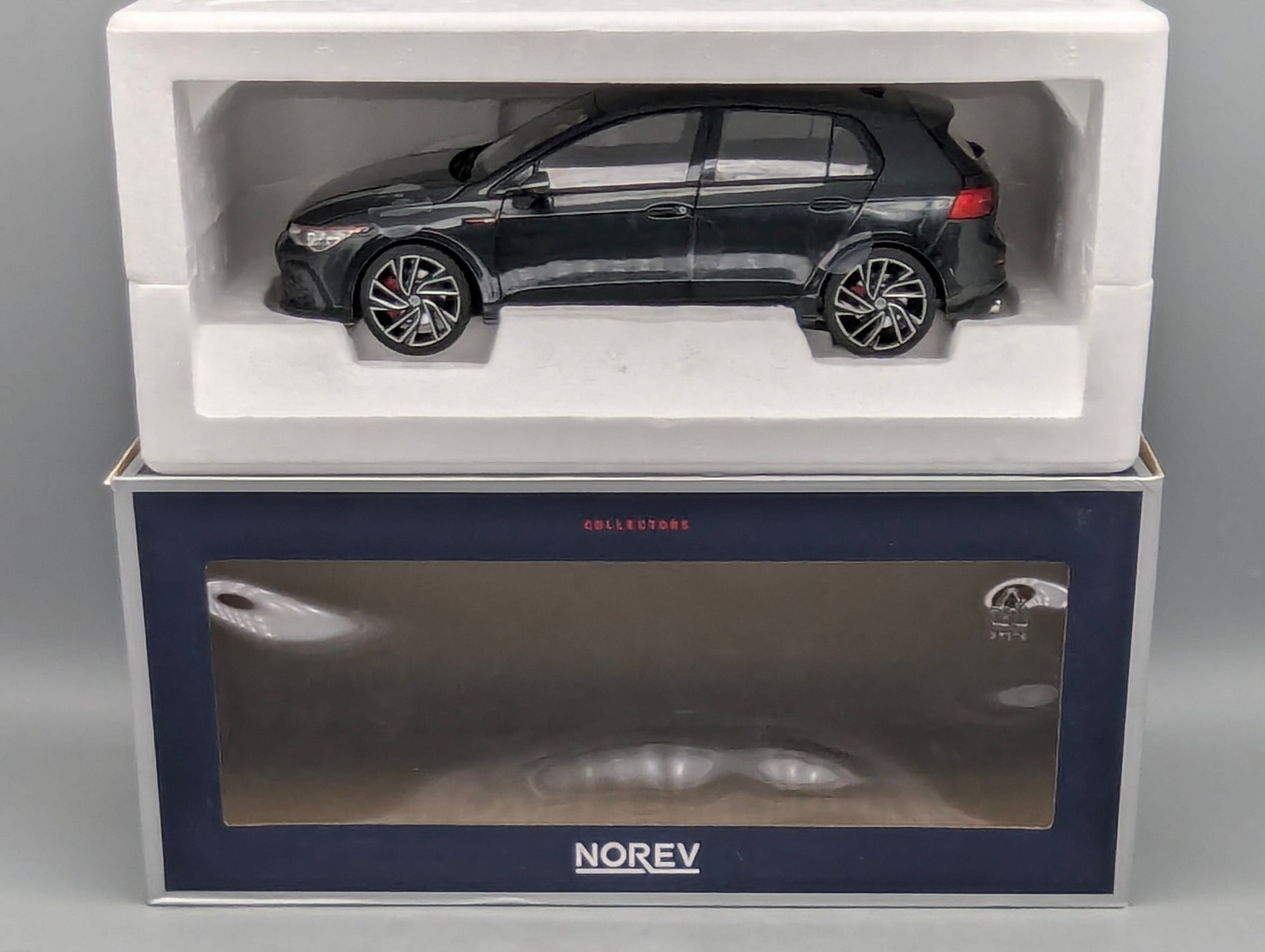 Model Cars 1:12 Premium ClassiXXs BMW Isetta "Export" Light Blue with Original Packaging
