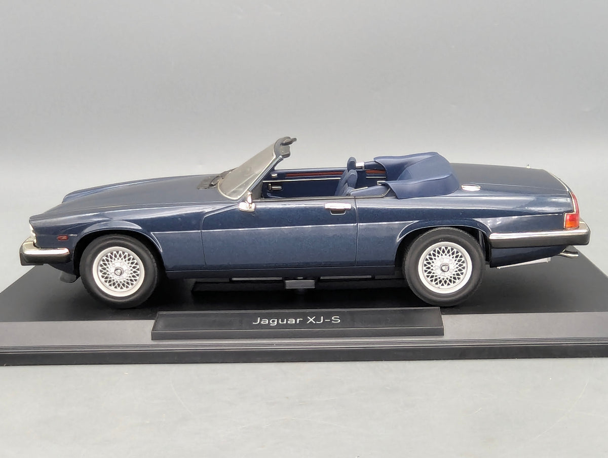 Coches a escala 1:12 Premium ClassiXXs BMW Isetta "Export" Azul Claro con embalaje original
