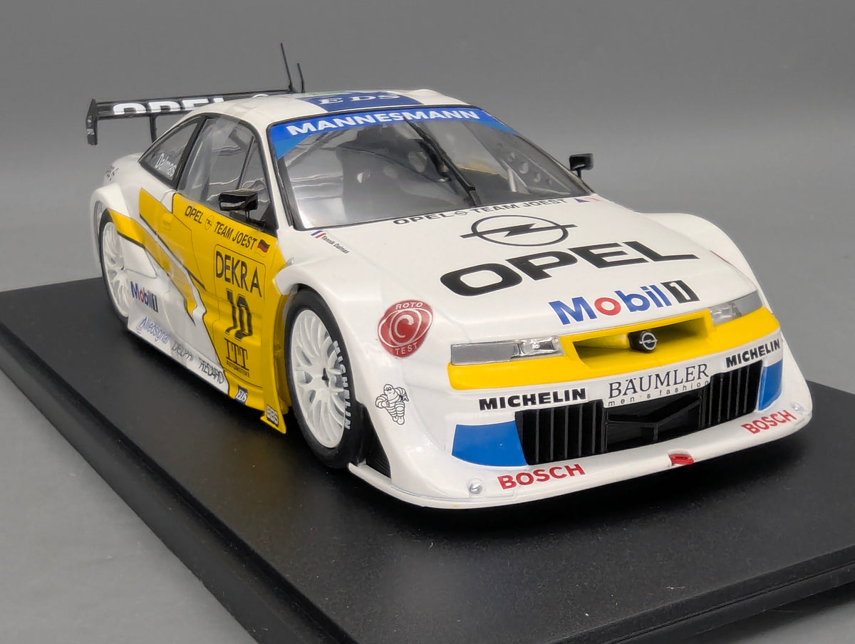 Model Cars 1:43 Minichamps Mercedes Benz SL65 AMG Black Series Silver with original packaging
