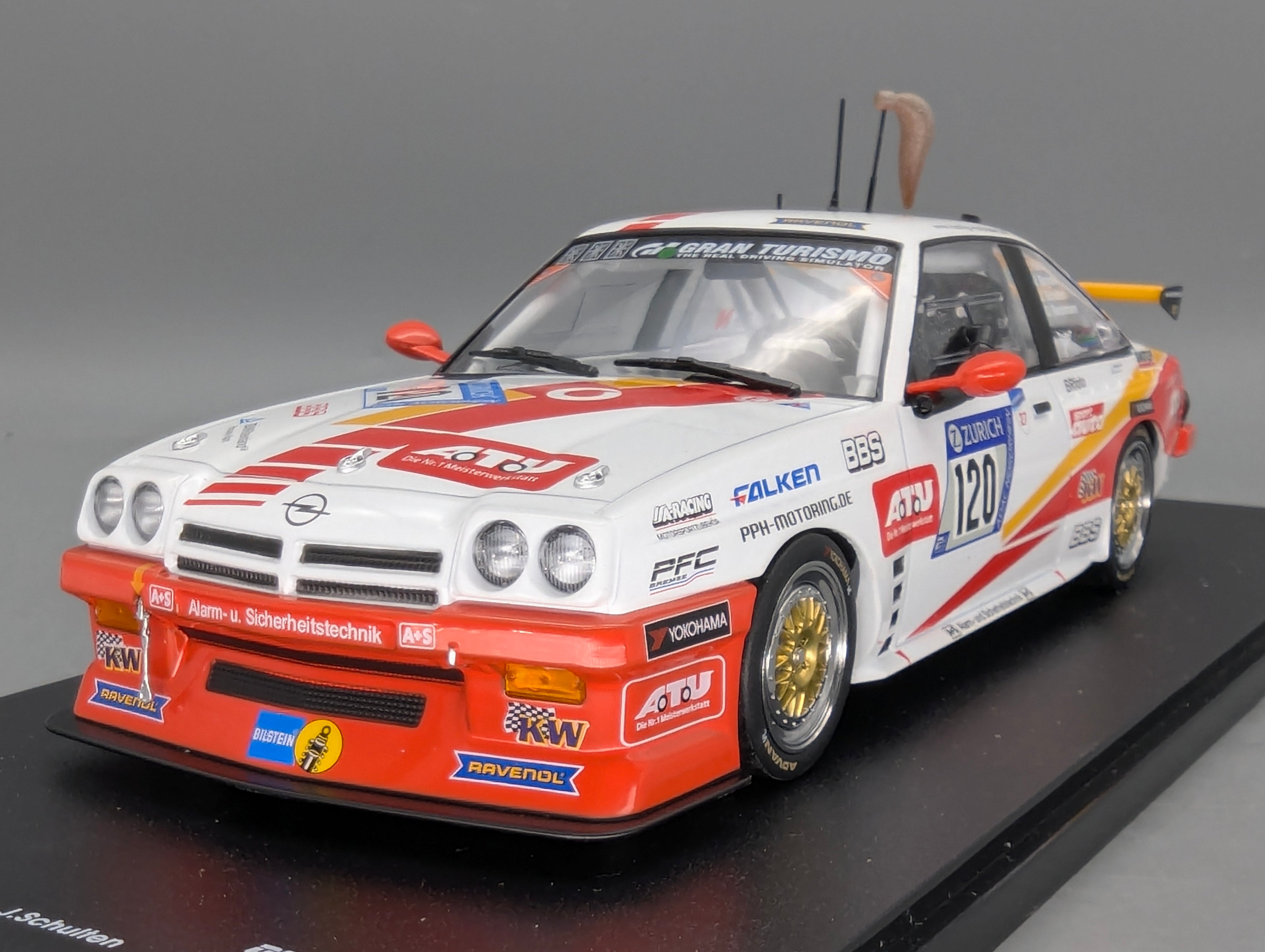 Model Cars 1:43 Minichamps Mercedes Benz SL65 AMG Black Series Silver with original packaging