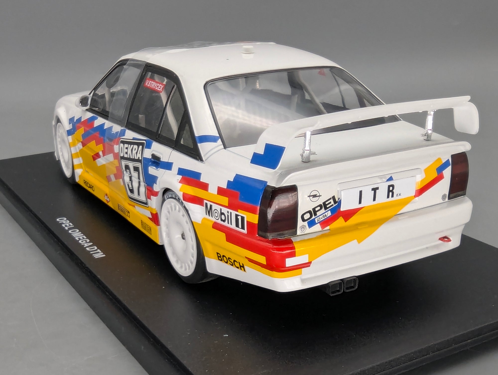 Coches en miniatura 1:43 Minichamps Mercedes Benz SL65 AMG Black Series Plata con embalaje original