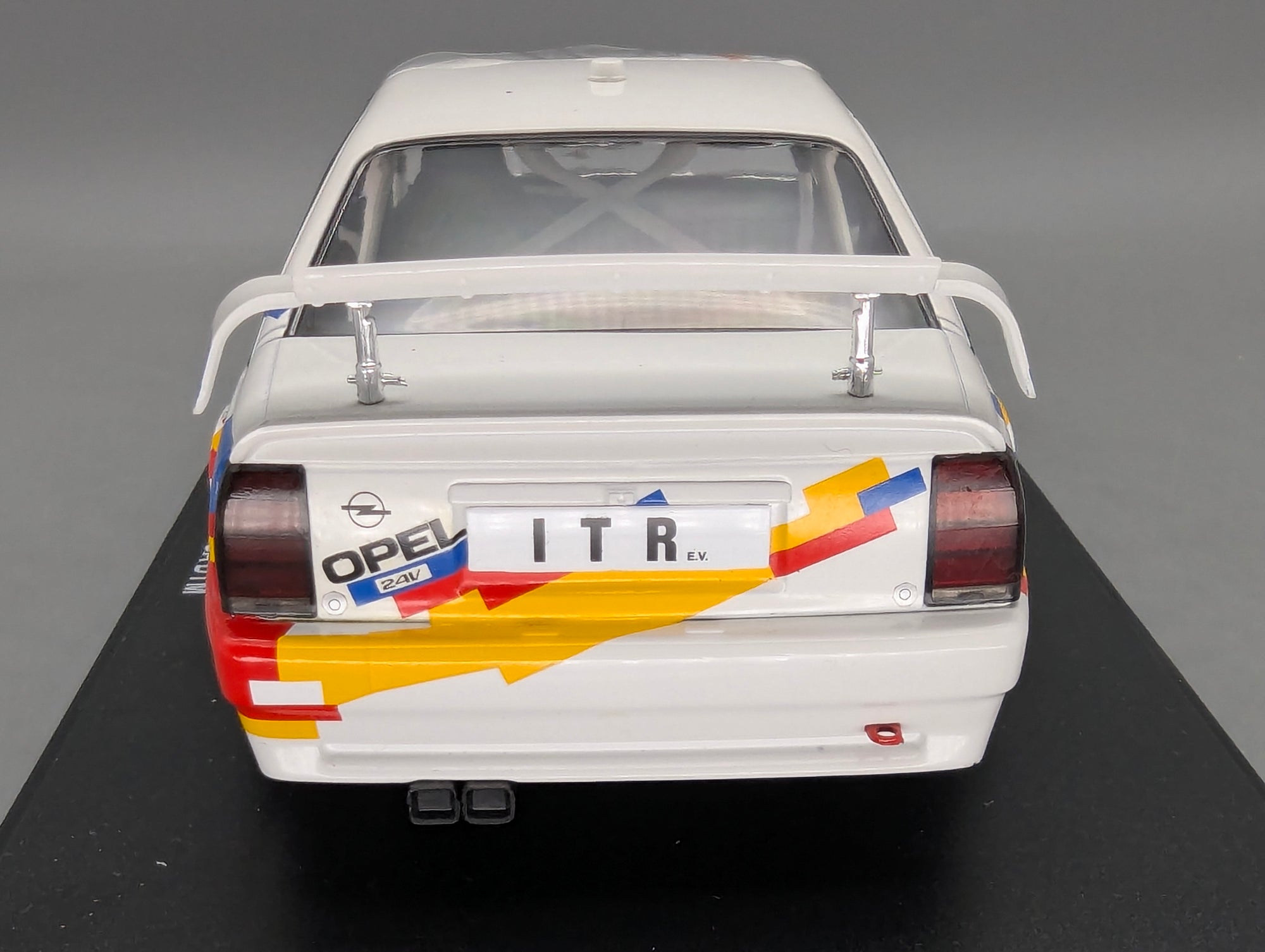 Coches en miniatura 1:43 Minichamps Mercedes Benz SL65 AMG Black Series Plata con embalaje original