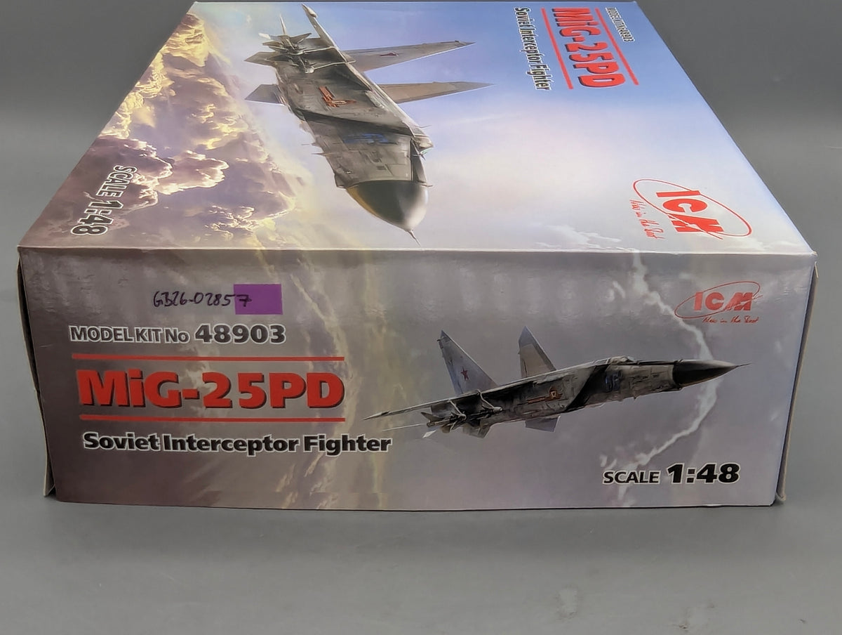 Flugzeug Modell Bausatz 1:48 ICM 48903 MiG-25PD Soviet Interceptor Fighter mit OVP