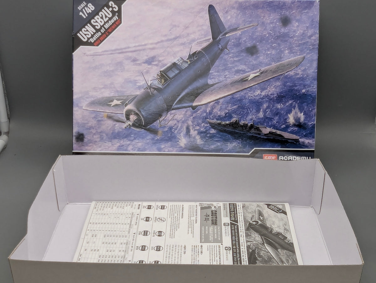 Flugzeug Modell Bausatz 1:48 Academy 12324 Vaught USN SB2U-3 mit OVP