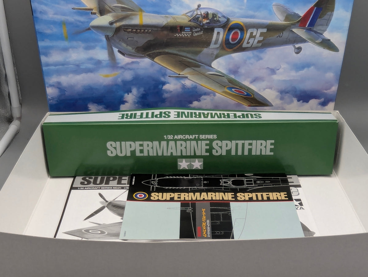 Flugzeug Modell Bausatz 1:32 Tamiya 60321 Supermarine Spitfire Mk.XVIe mit OVP