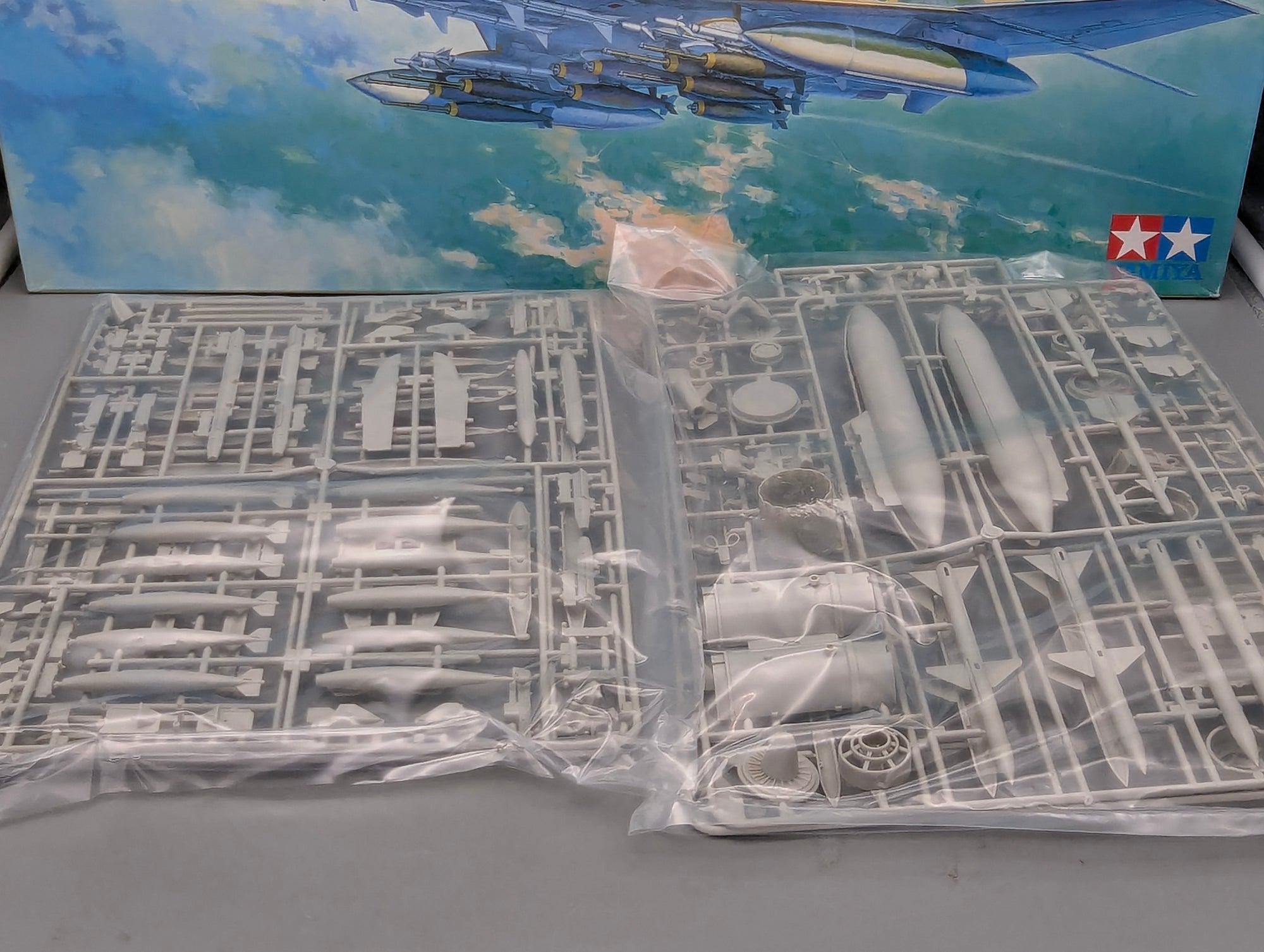 Flugzeug Modell Bausatz 1:32 Tamiya 60310 McDonnel Douglas F-4E Phantom II OVP