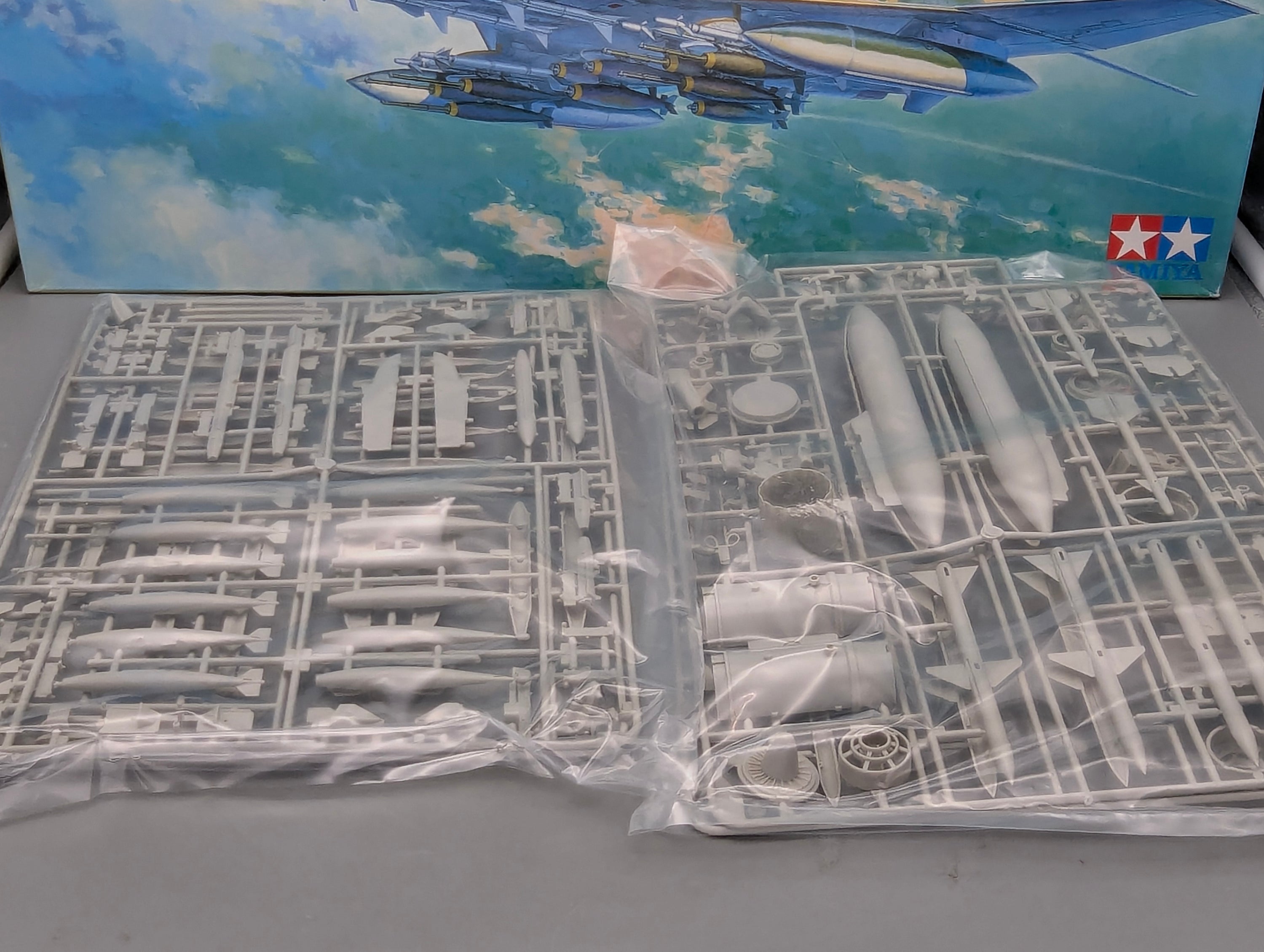 Flugzeug Modell Bausatz 1:32 Tamiya 60310 McDonnel Douglas F-4E Phantom II OVP