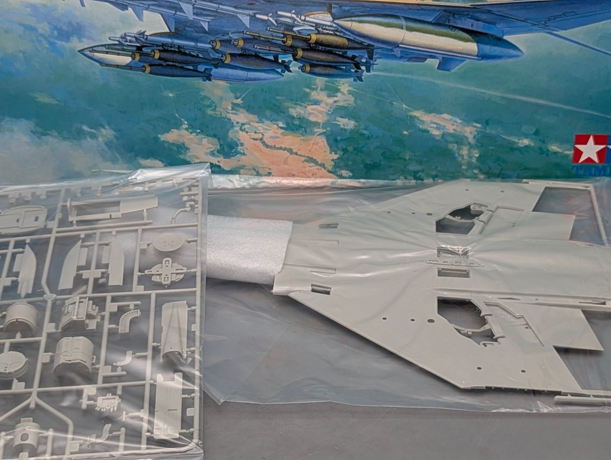 Flugzeug Modell Bausatz 1:32 Tamiya 60310 McDonnel Douglas F-4E Phantom II OVP
