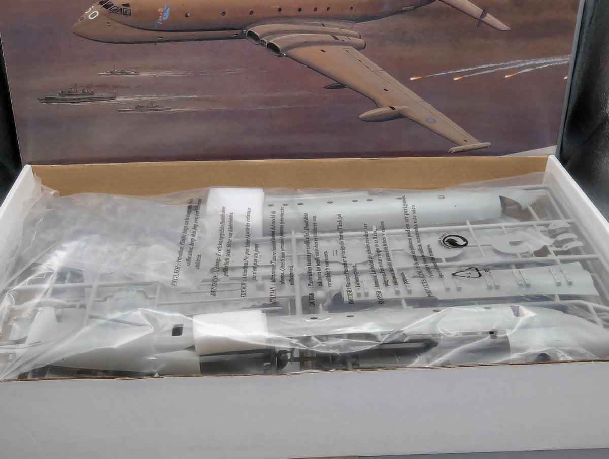 Flugzeug Modell Bausatz 1:72 Airfix A12050 BAe Nimrod mit OVP