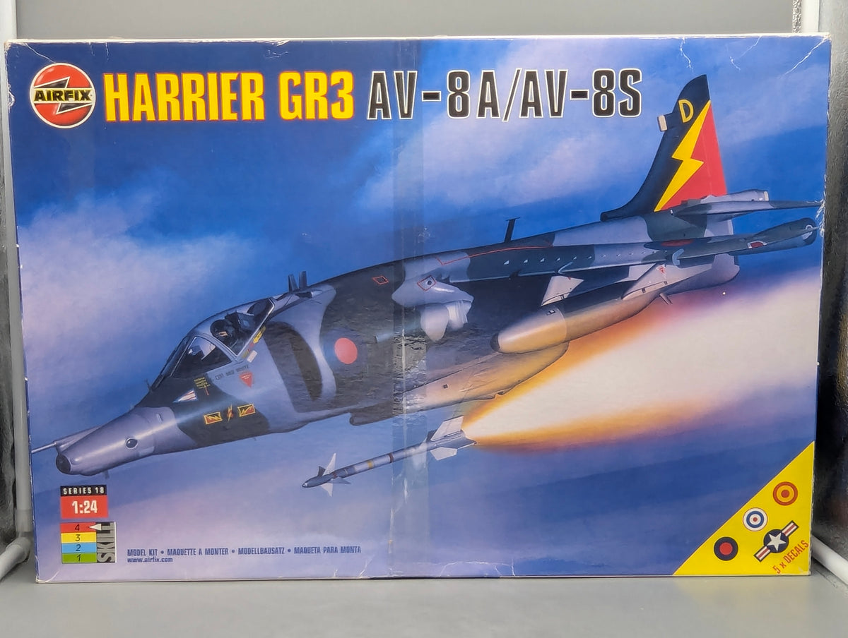 Flugzeug Modell Bausatz 1:24 Airfix 18003 BAe Harrier GR3/AV-8A/AV-8S mit OVP
