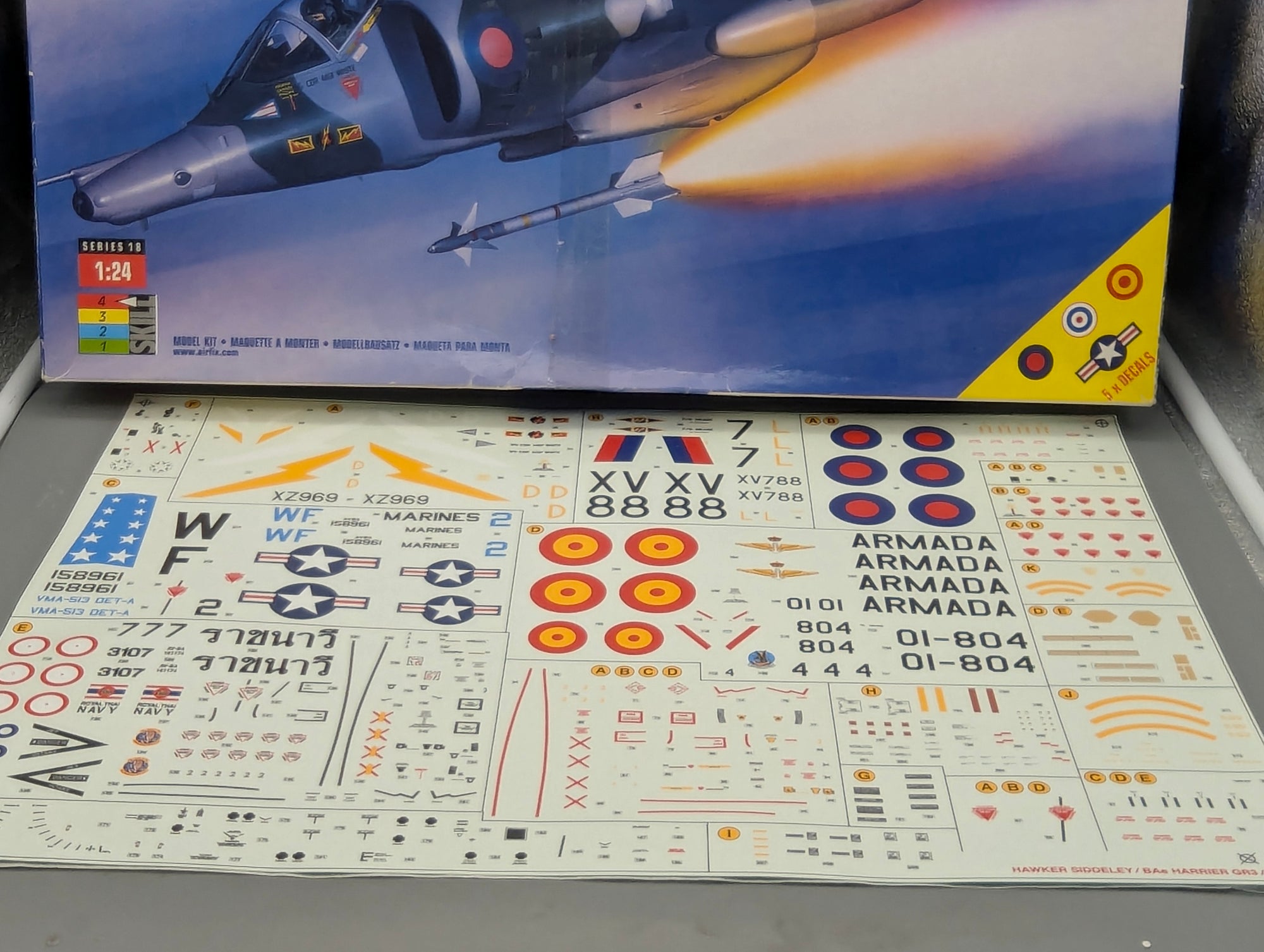 Flugzeug Modell Bausatz 1:24 Airfix 18003 BAe Harrier GR3/AV-8A/AV-8S mit OVP