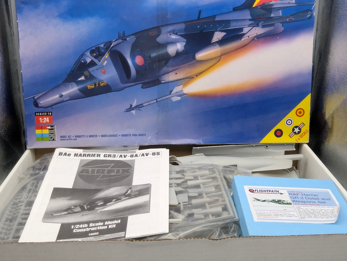 Flugzeug Modell Bausatz 1:24 Airfix 18003 BAe Harrier GR3/AV-8A/AV-8S mit OVP