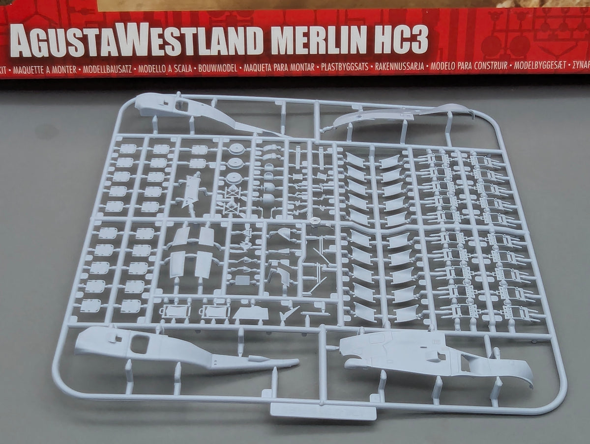 Hubschrauber Modell Bausatz 1:48 Airfix A14101 Agusta Westland Merlin HC3 mit OVP