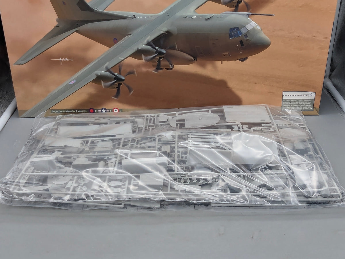 Flugzeug Modell Bausatz 1:48 Italeri 2746 Lockheed Martin C-130J C5 Hercules mit OVP