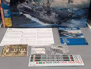 Schiff Modell Bausatz 1:35 Italeri 5608 UND 5611 M.A.S. 658 4a Serie + Figuren mit OVP