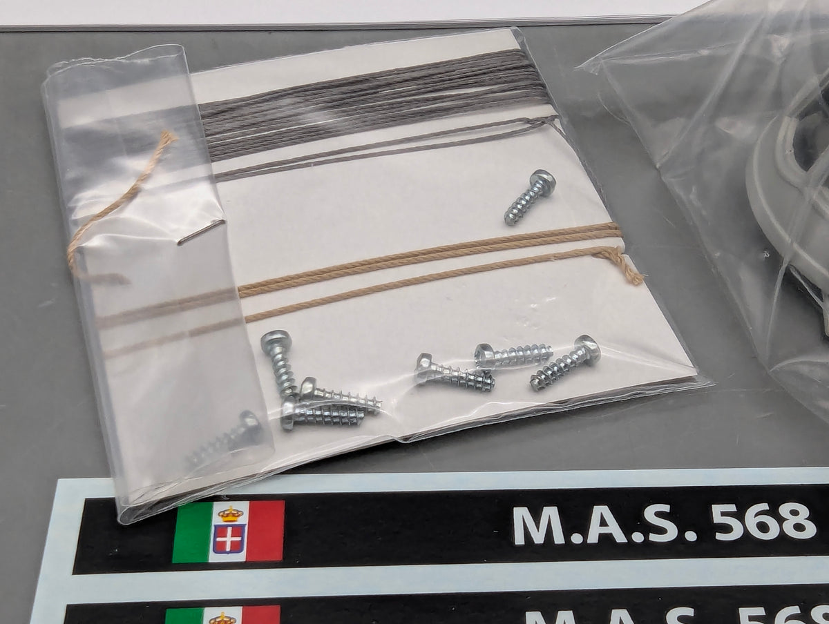 Schiff Modell Bausatz 1:35 Italeri 5608 UND 5611 M.A.S. 658 4a Serie + Figuren mit OVP
