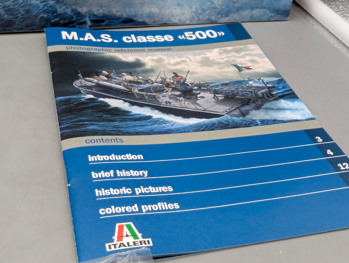 Schiff Modell Bausatz 1:35 Italeri 5608 UND 5611 M.A.S. 658 4a Serie + Figuren mit OVP