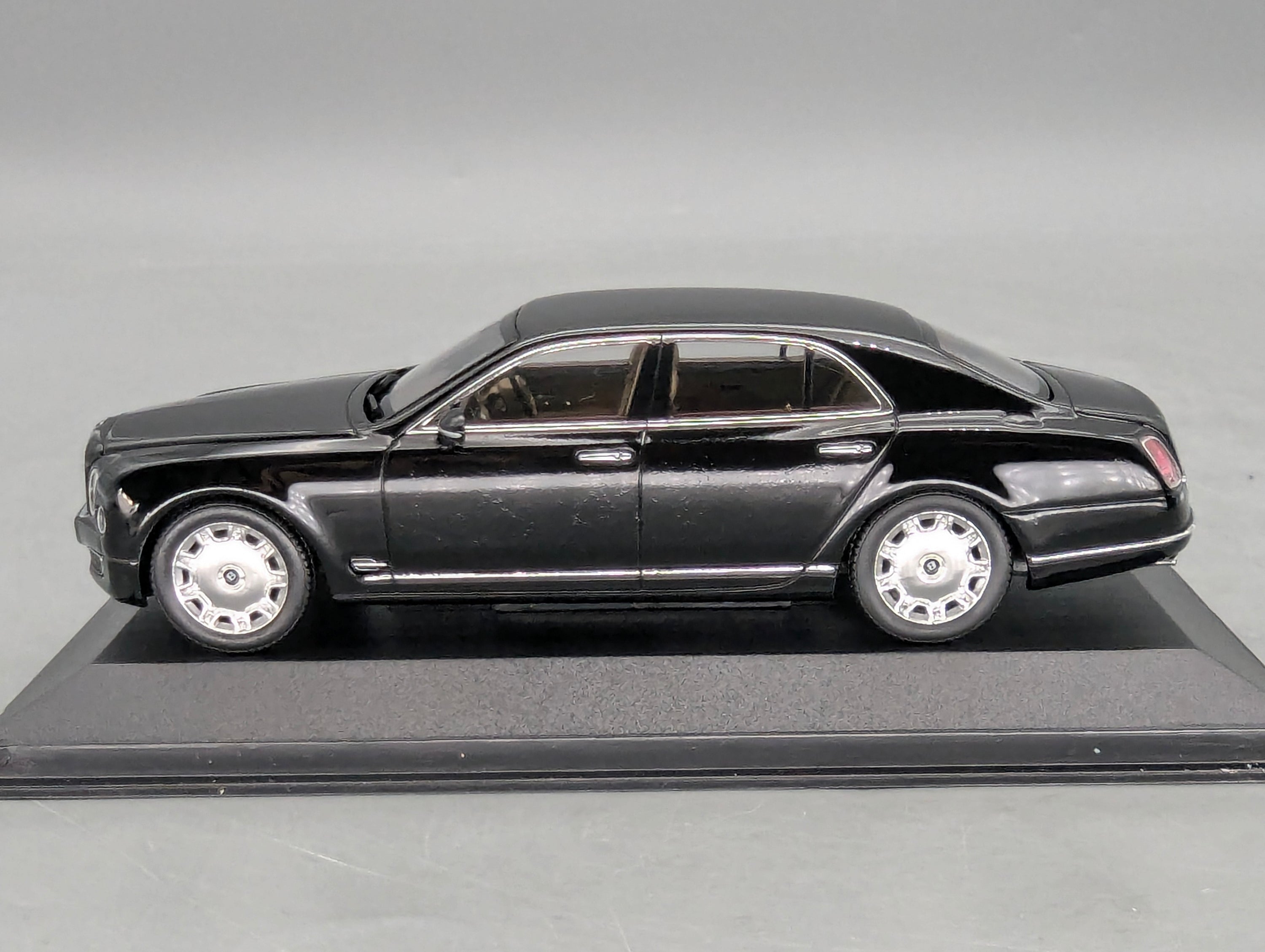 Modellautos 1:43 Minichamps Bentley Mulsanne 2010 Black Schwarz mit OVP