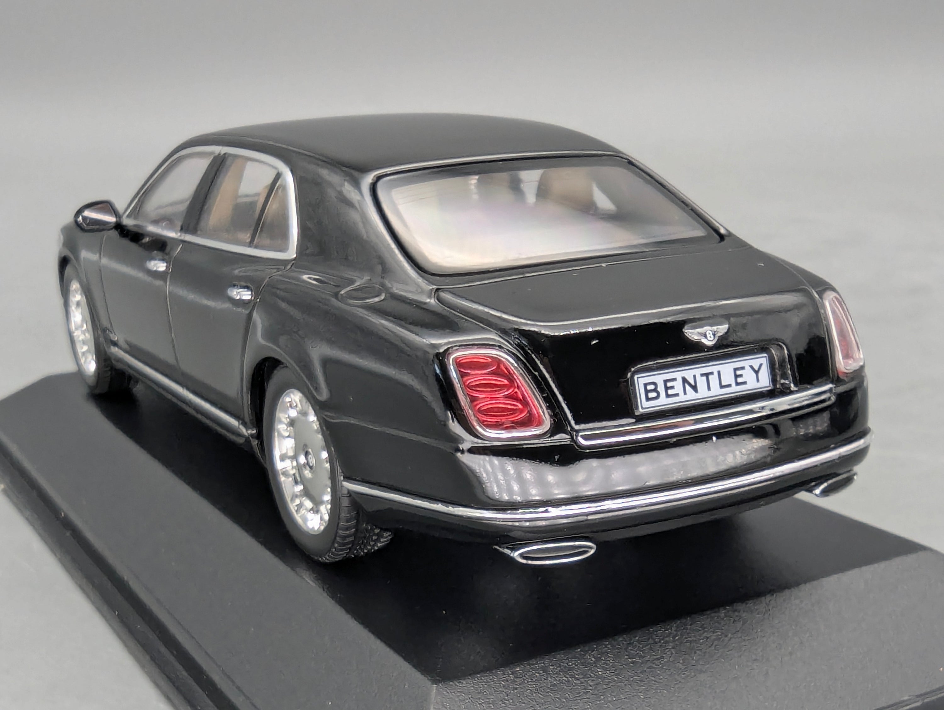 Modellautos 1:43 Minichamps Bentley Mulsanne 2010 Black Schwarz mit OVP