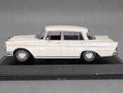 Modellautos 1:43 Minichamps Mercedes-Benz 300 SEL 6.3 1968 Weiß mit OVP