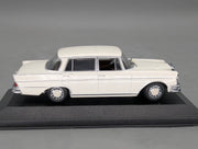 Modellautos 1:43 Minichamps Mercedes-Benz 300 SEL 6.3 1968 Weiß mit OVP