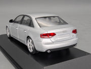 Modellautos 1:43 Minichamps Audi A4 3.2 Quattro Eis Silber Metallic mit OVP