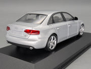 Modellautos 1:43 Minichamps Audi A4 3.2 Quattro Eis Silber Metallic mit OVP