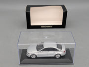 Modellautos 1:43 Minichamps Audi A4 3.2 Quattro Eis Silber Metallic mit OVP
