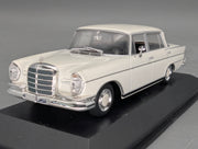 Modellautos 1:43 Minichamps Mercedes-Benz 300 SEL 6.3 1968 Weiß mit OVP
