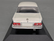 Modellautos 1:43 Minichamps Mercedes-Benz 300 SEL 6.3 1968 Weiß mit OVP
