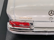 Modellautos 1:43 Minichamps Mercedes-Benz 300 SEL 6.3 1968 Weiß mit OVP