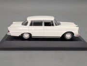 Modellautos 1:43 Minichamps Mercedes-Benz 300 SEL 6.3 1968 Weiß mit OVP