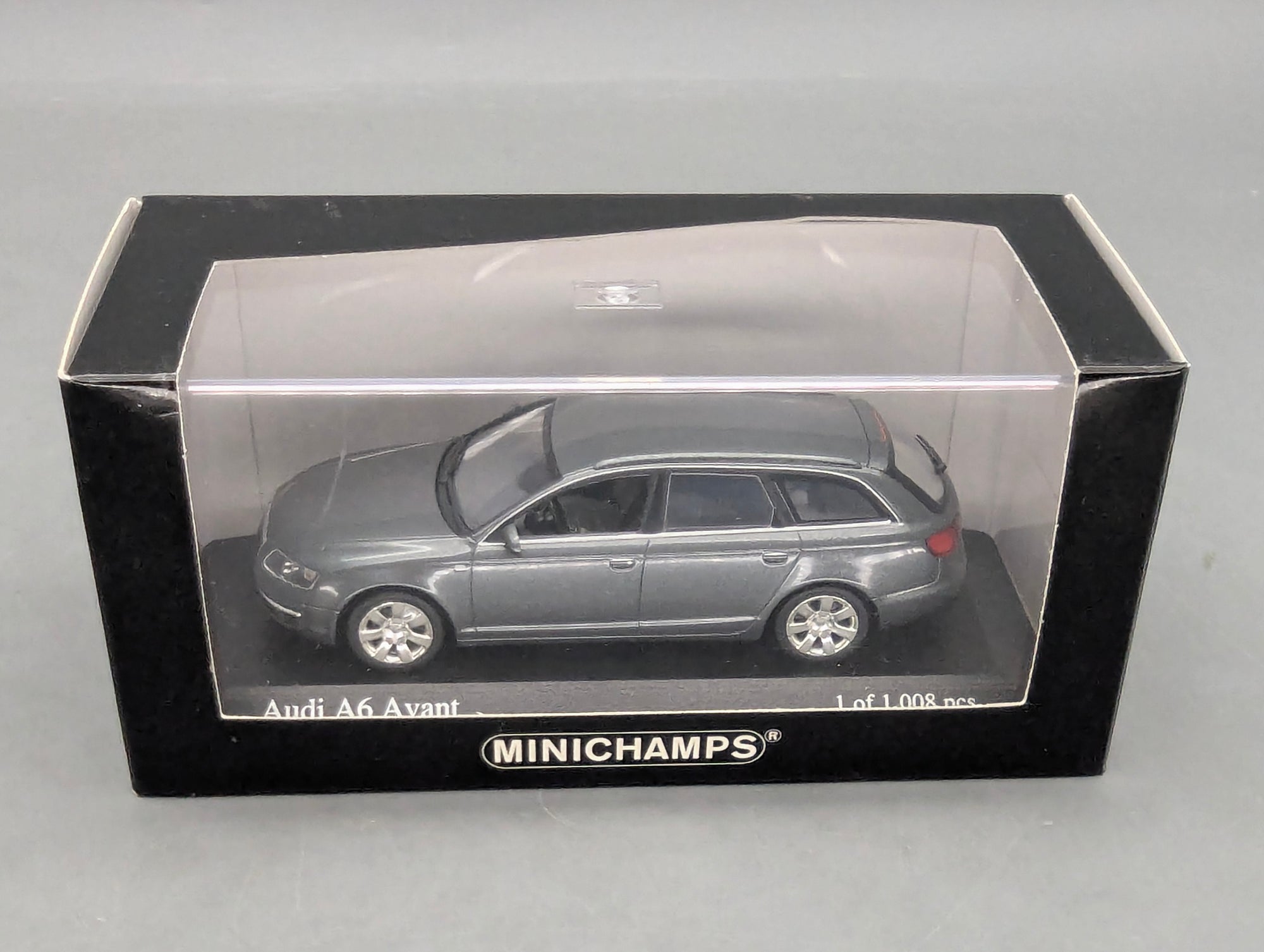 Modellautos 1:43 Minichamps Audi A6 Avant Atlasgrau Metallic mit OVP