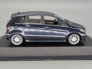 Modellautos 1:43 Minichamps Mercedes-Benz B-Klasse B200 Sport Midnight Blue mit OVP