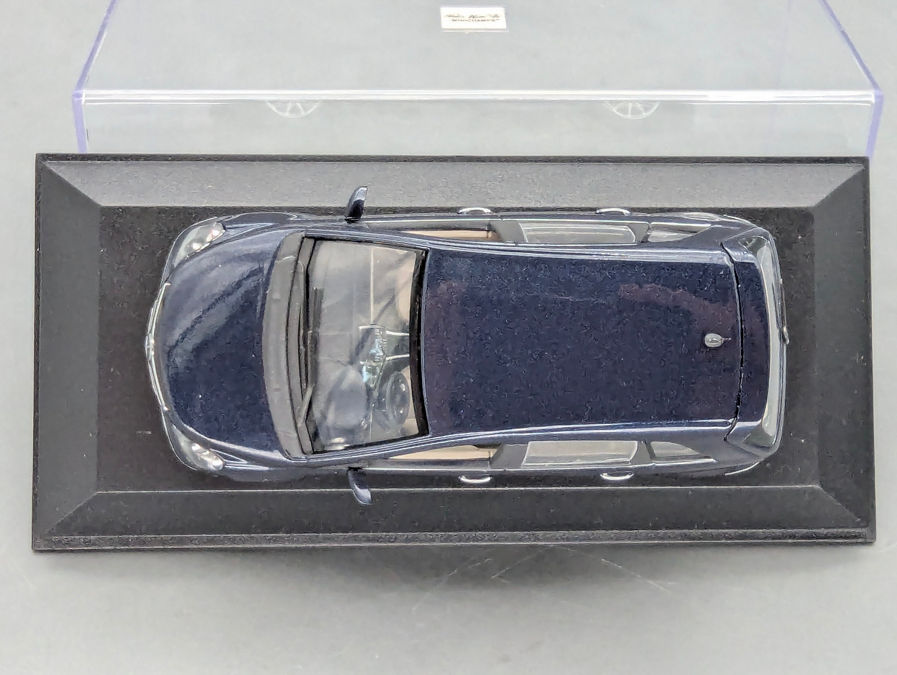 Modellautos 1:43 Minichamps Mercedes-Benz B-Klasse B200 Sport Midnight Blue mit OVP