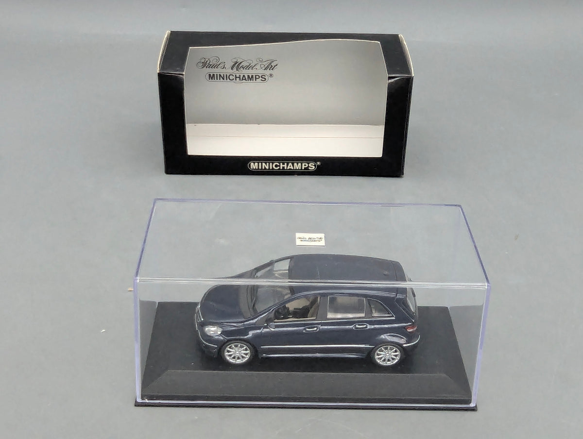 Modellautos 1:43 Minichamps Mercedes-Benz B-Klasse B200 Sport Midnight Blue mit OVP