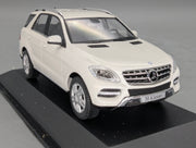 Modellautos 1:43 Minichamps Mercedes-Benz M-Klasse W166 2011 Weiß mit OVP