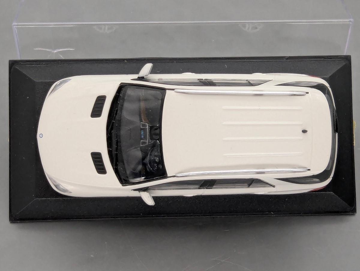 Modellautos 1:43 Minichamps Mercedes-Benz M-Klasse W166 2011 Weiß mit OVP