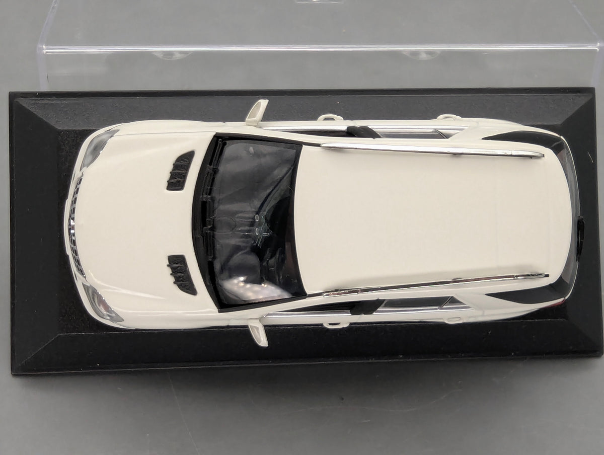 Modellautos 1:43 Minichamps Mercedes-Benz M-Klasse W164 2005 Weiß mit OVP