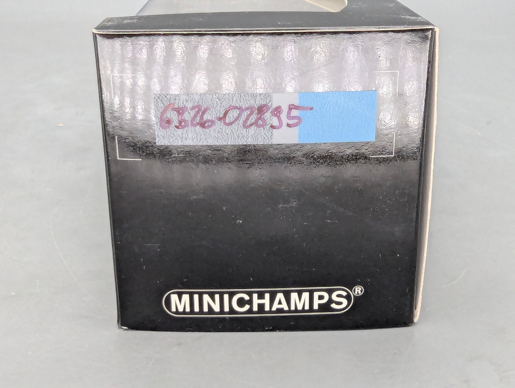 Modellautos 1:43 Minichamps Mercedes-Benz M-Klasse W164 2005 Weiß mit OVP