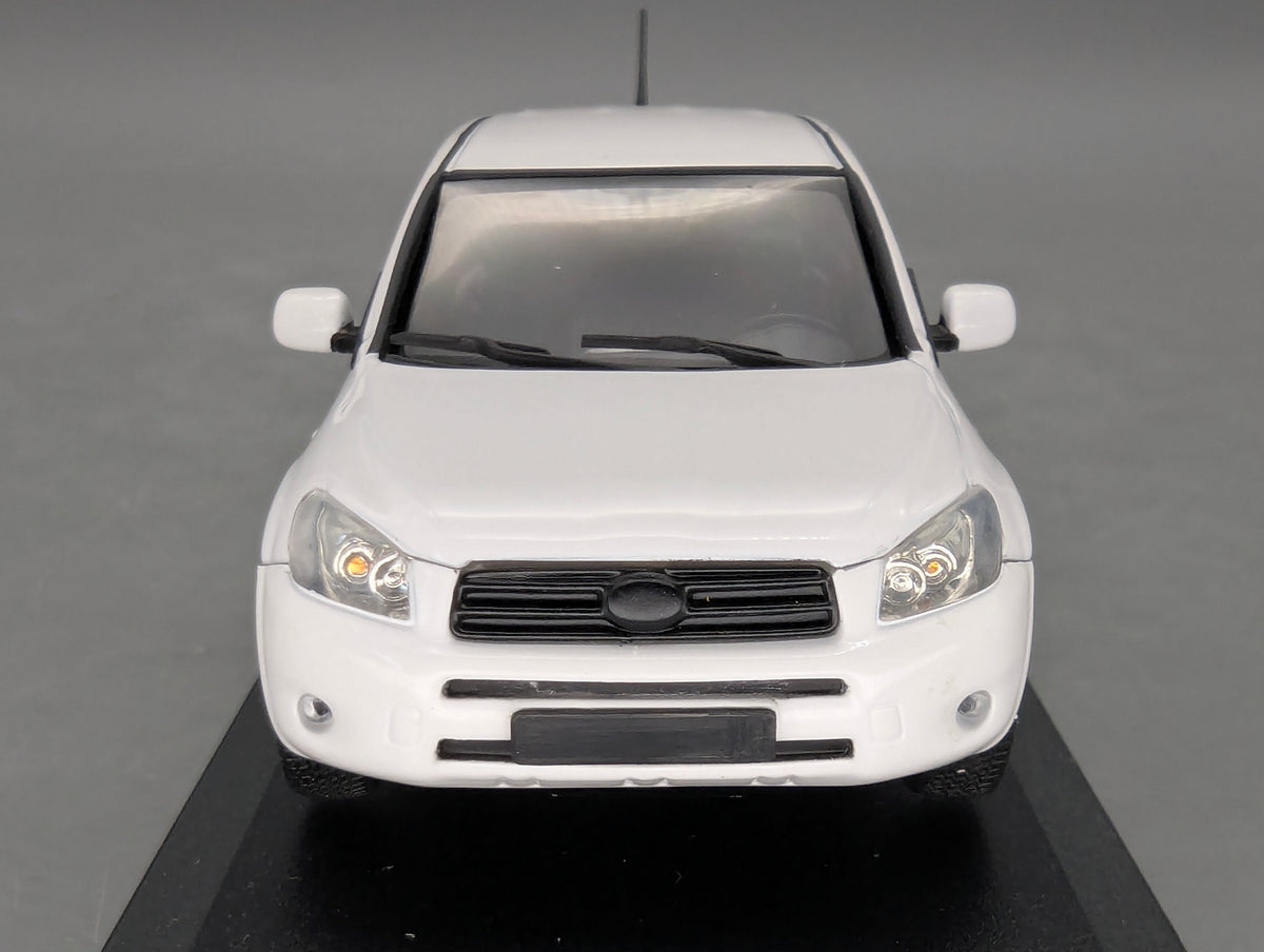 Modellautos 1:43 Minichamps Toyota RAV4 2006 White Schneeweiß mit OVP