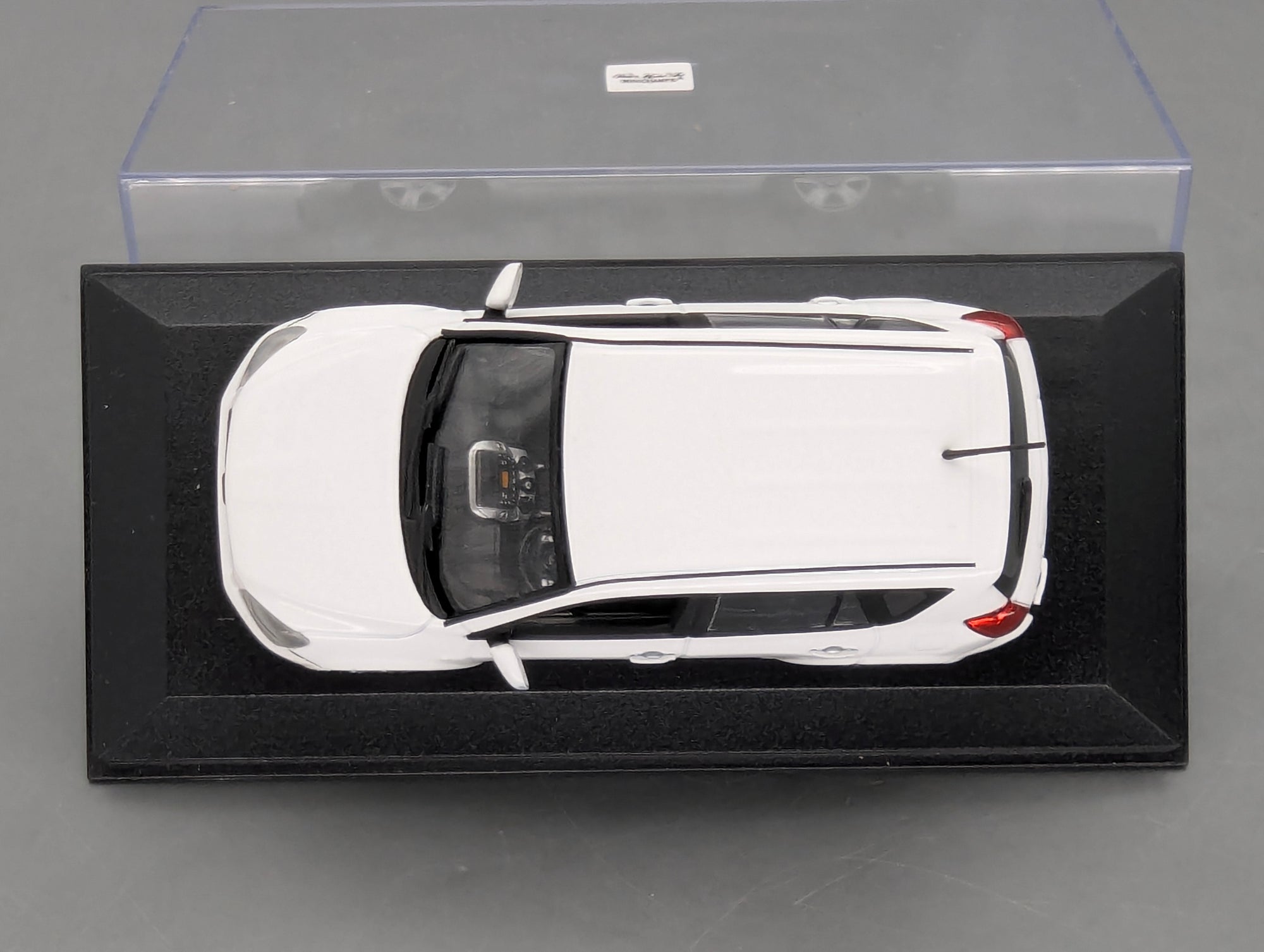 Modellautos 1:43 Minichamps Toyota RAV4 2006 White Schneeweiß mit OVP